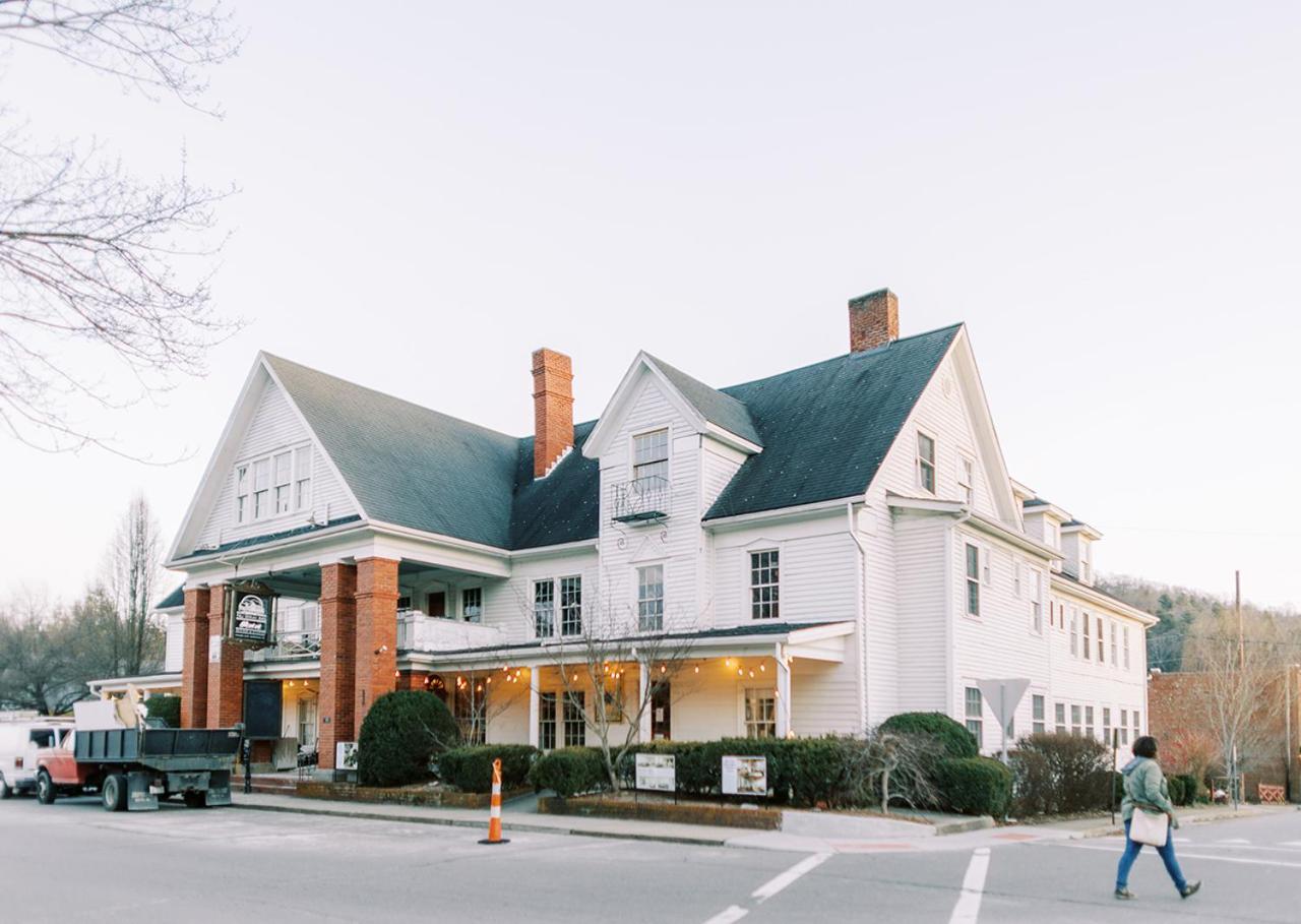 The Nuwray Hotel & Carriage House Burnsville Exteriör bild