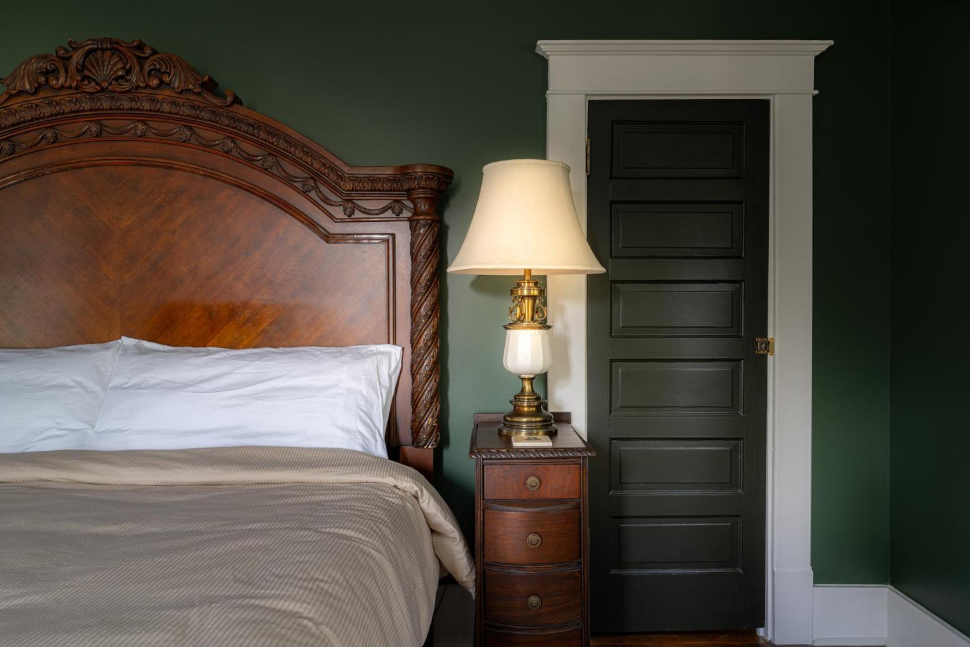 The Nuwray Hotel & Carriage House Burnsville Exteriör bild