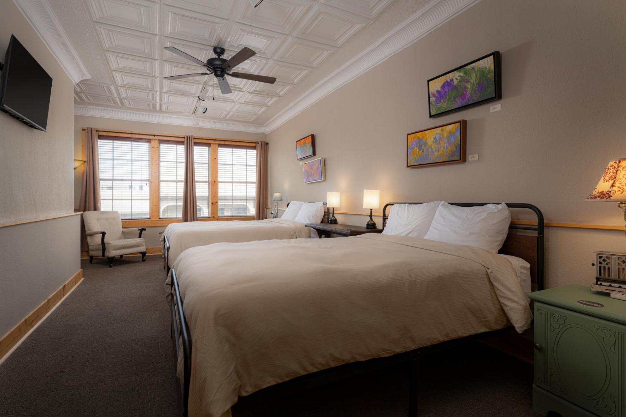 The Nuwray Hotel & Carriage House Burnsville Exteriör bild