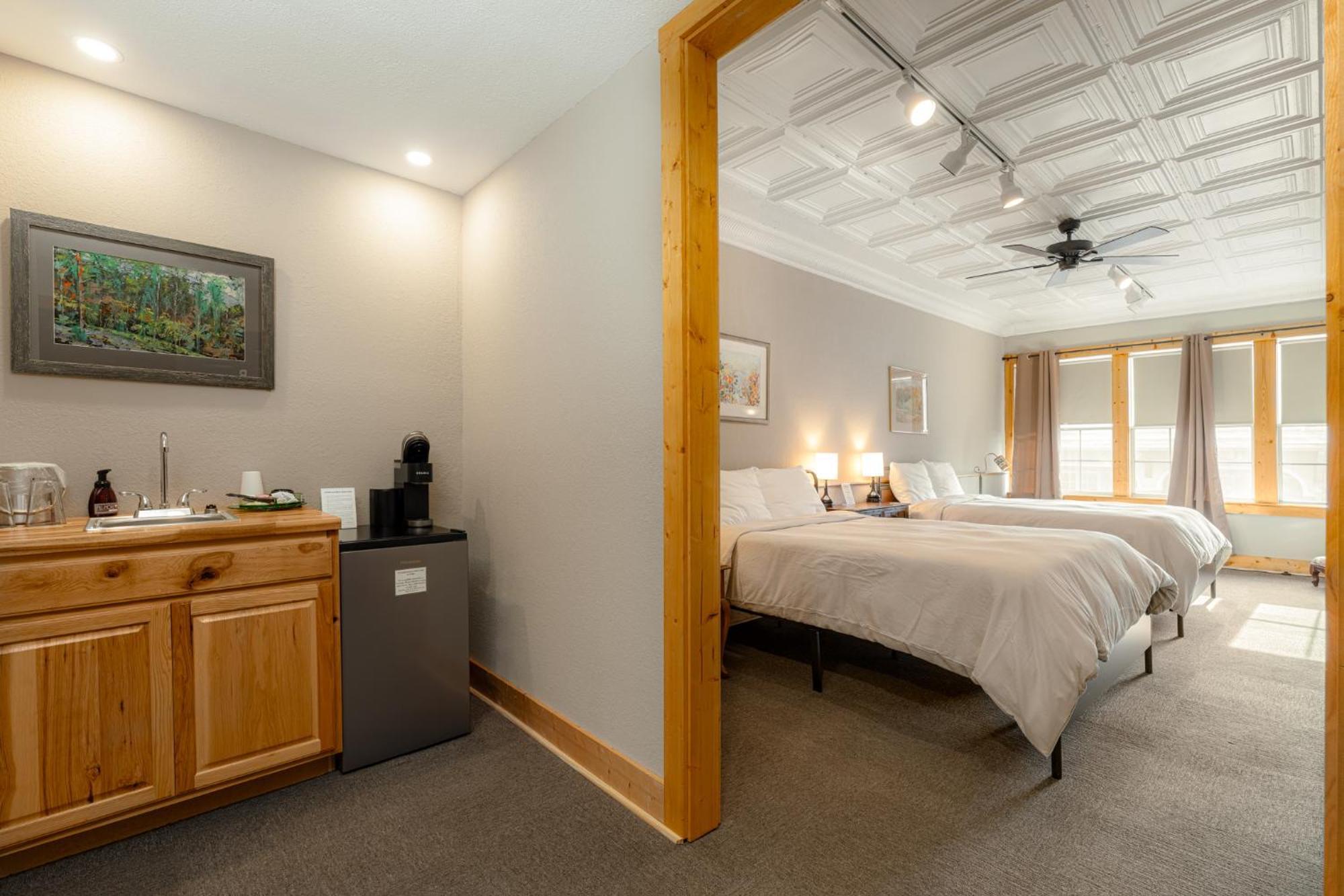 The Nuwray Hotel & Carriage House Burnsville Exteriör bild
